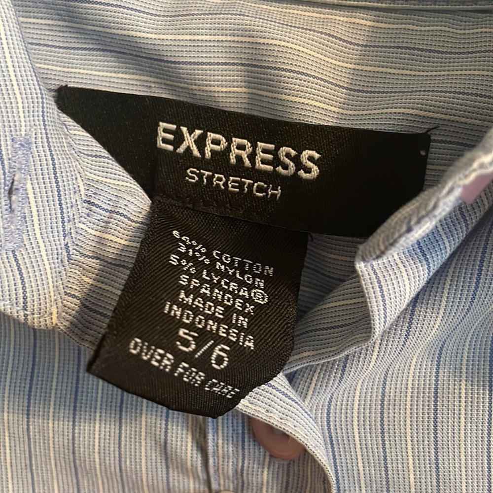 Womens express button down - Picture 4 of 6